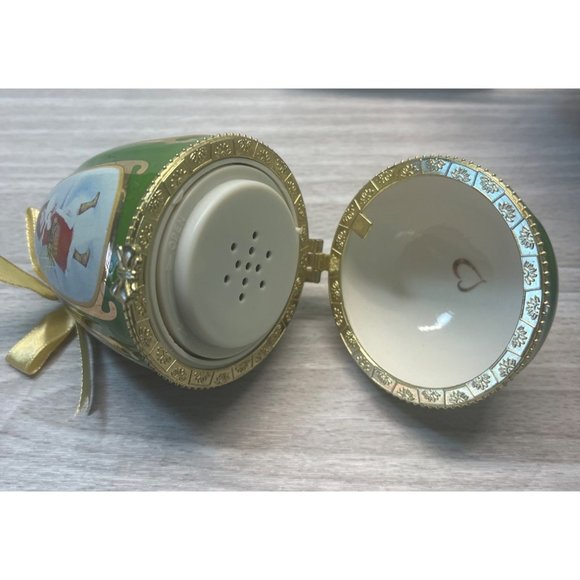 Mr Christmas Musical Egg Shaped Ornament Green Trinket Box Valerie Parr Hill - Picture 3 of 9